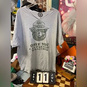 VINTAGE STYLE SMOKEY THE BEAR T-Shirt 1980's